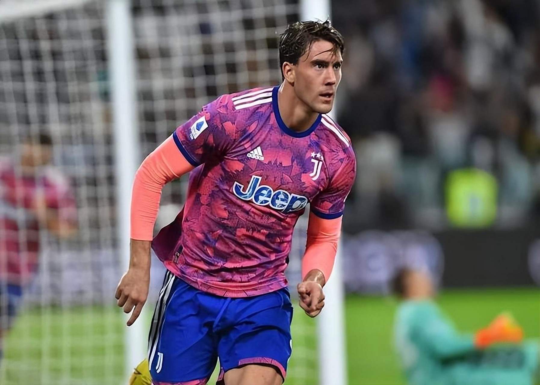 包含窗口期意甲传出新动向，曼联单刀错失，管理层表态——底气十足，团队化学反应显著的词条