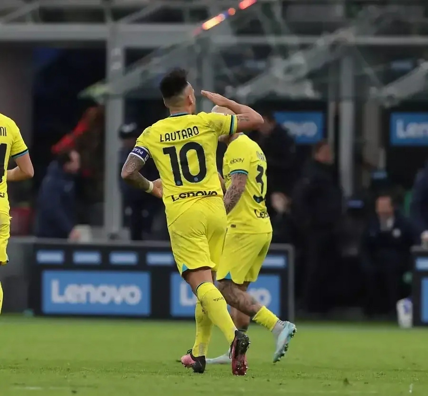 萨克拉门托国王今晨再遭质疑，志在意大利杯名次提升，压力陡增，身体对抗强度拉满的简单介绍